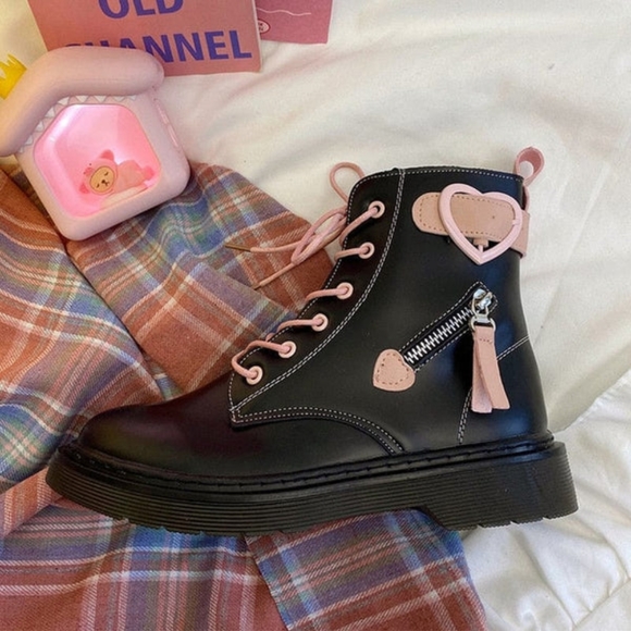 Sweet Dreams Kawaii Platform Boots - Picture 2 of 5